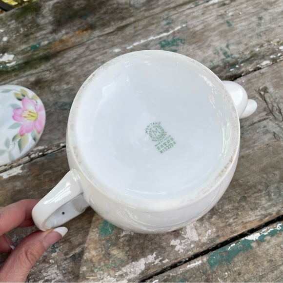 Noritake Azalea white floral teapot - Picture 8 of 12
